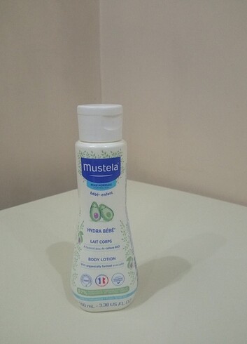 Mustela nemlendirici krem