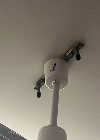 Beyaz ve Gri Tavan Vantilatörü - Görsel 2