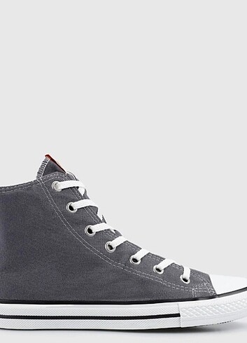 42 Beden Erkek converse