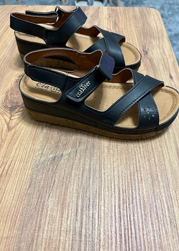 Siyah Dolgu Topuklu Sandalet - Görsel 3