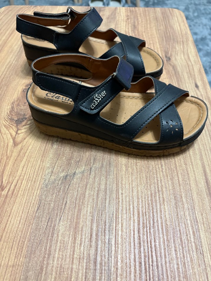 Siyah Dolgu Topuklu Sandalet - Görsel 3