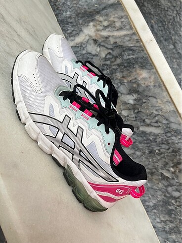 40,5 Beden Asics gel taban spor ayakkabı