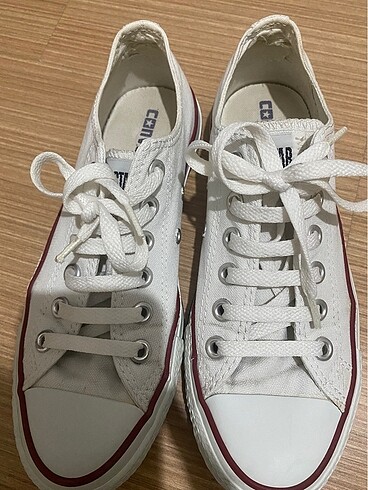 Beyaz renk converse