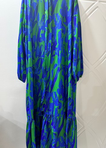 Mavi Yeşil Bağlama Desenli Uzun Elbise - Görsel 4