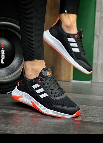 Spor ayakkabı 