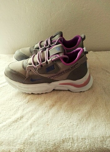 38 Beden gri Renk nike.