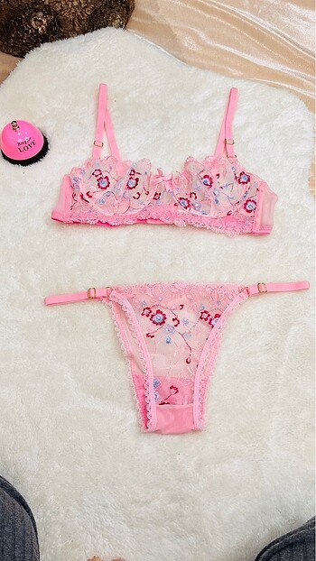 Pembe bralet takım
