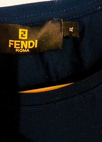 xl Beden FENDI MARKA ÖN TAŞ İŞLEMELİ BASKILI KISA KOLLU BODY 