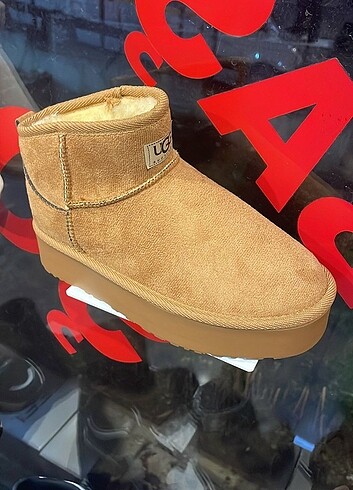 Ugg kadın bot
