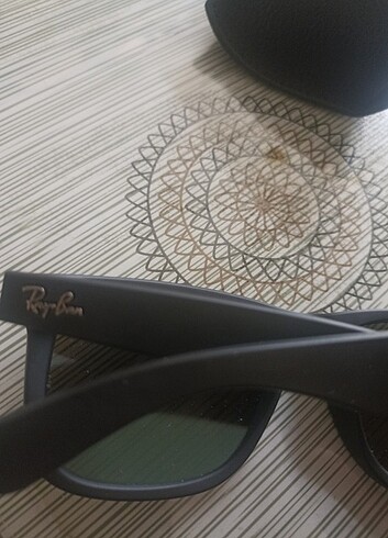 Ray ban