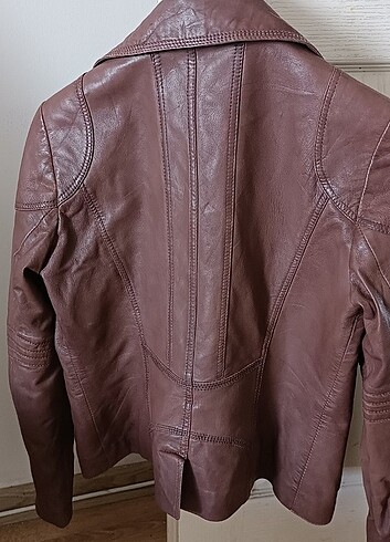 Üç ayrı renkte deri ceketler - Görsel 2