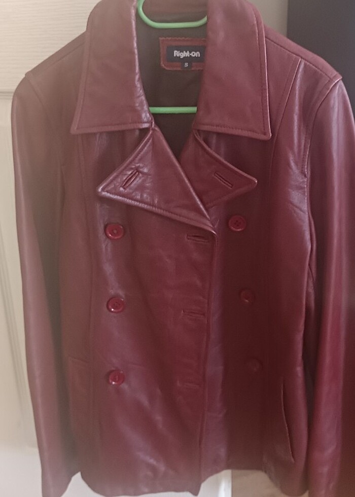 Üç ayrı renkte deri ceketler - Görsel 5