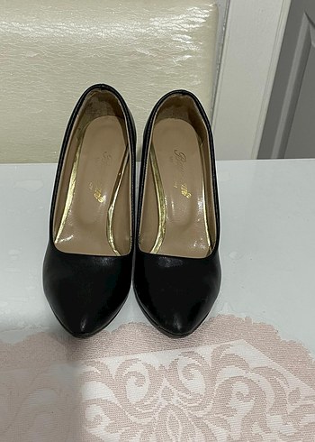 Kadın Siyah Rugan Stiletto Topuklu Ayakkabı