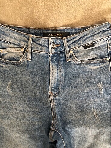 26 Beden mavi Renk Mavi marka düz kesim jean