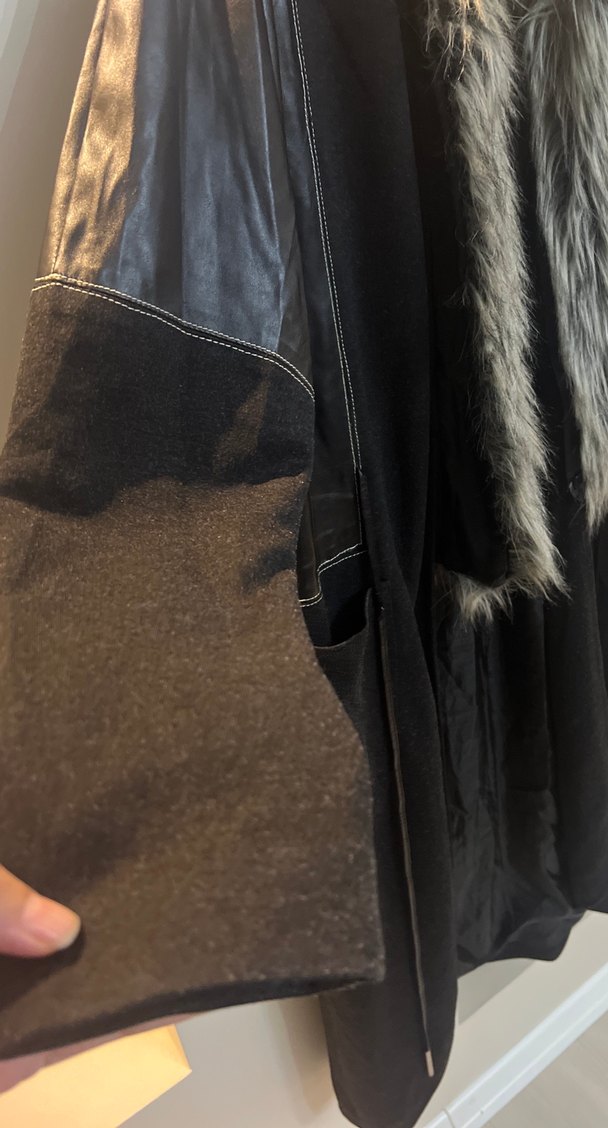 Mascara marka Kürk Yakalı Siyah Deri Kaban - Görsel 2