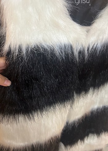 Ghisa marka Kapüşonlu Uzun Zebra Desenli Kadın Peluş - Görsel 3