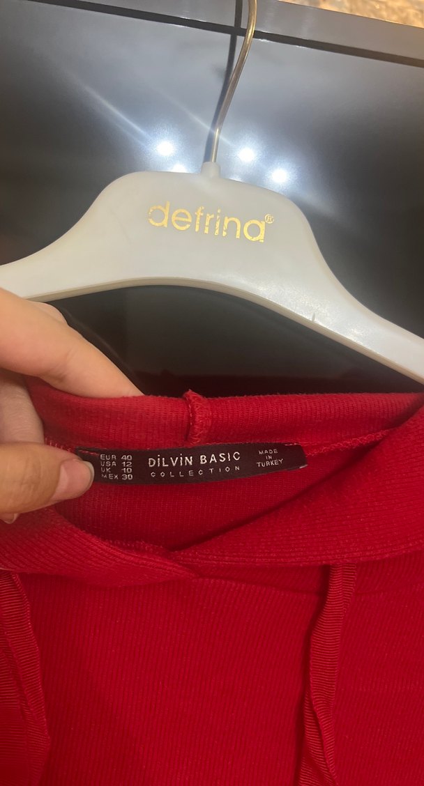 Kırmızı Zincir Detaylı Kapüşonlu Sweatshirt - Görsel 4