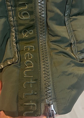 Koyu Yeşil Kürklü Uzun Kadın Kışlık Mont - Görsel 4