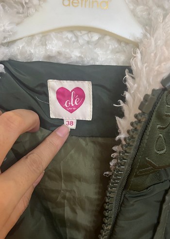 Koyu Yeşil Kürklü Uzun Kadın Kışlık Mont - Görsel 6