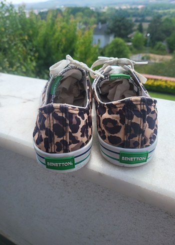 Benetton Leopar Desenli Bağcıklı Kadın Spor Ayakkabı