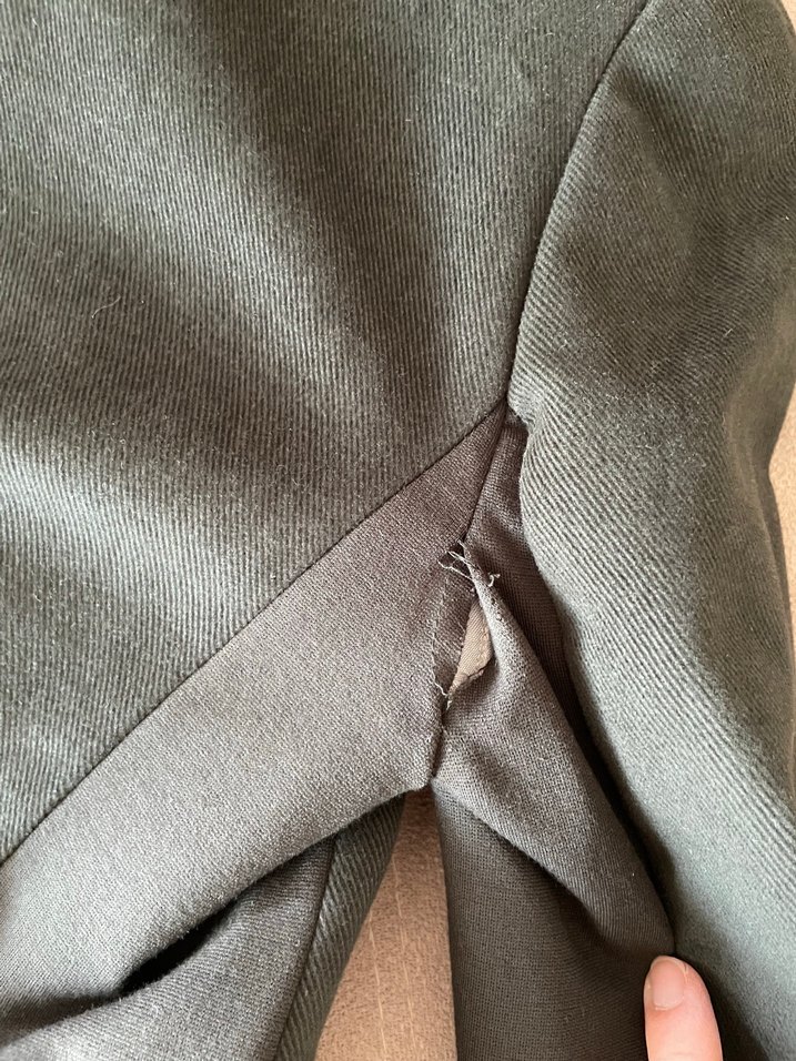 Mango Zincir Detaylı Gri Keten Blazer - Görsel 4