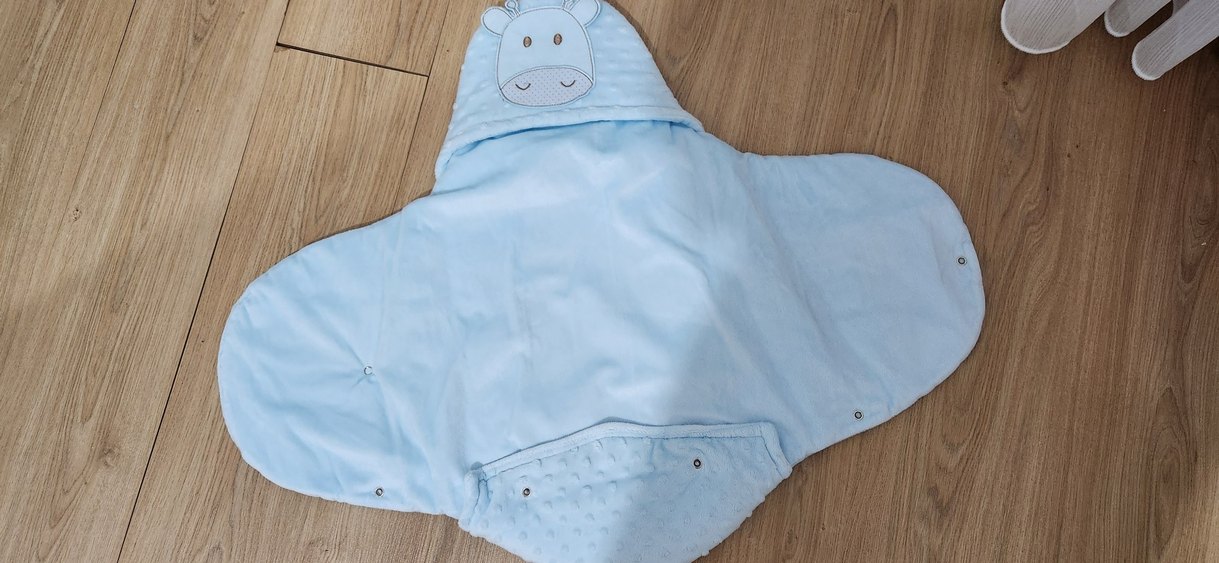 Nakışlı Mavi Bebek Battaniyesi Kapüşonlu - Görsel 3