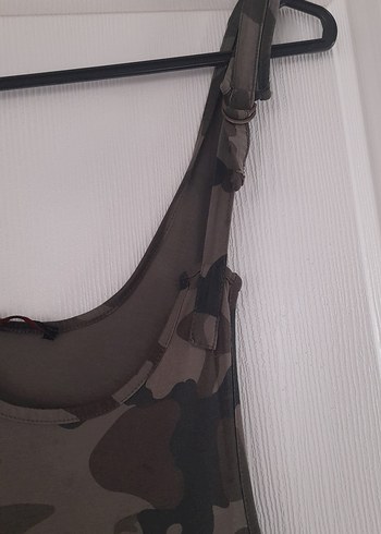 Bayan Kamuflaj Desenli Kemerli Tulum - Görsel 3