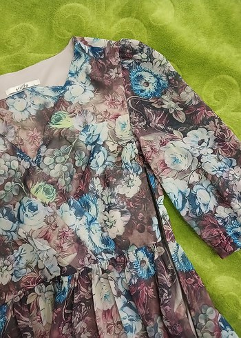 Çiçek Desenli Elbise - Görsel 2