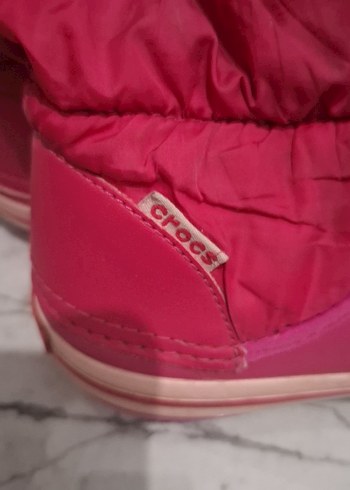 32 Beden Kız Çocuk Pembe Fırfırlı Crocs bot