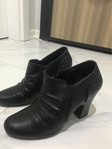 Deichmann kadın bot