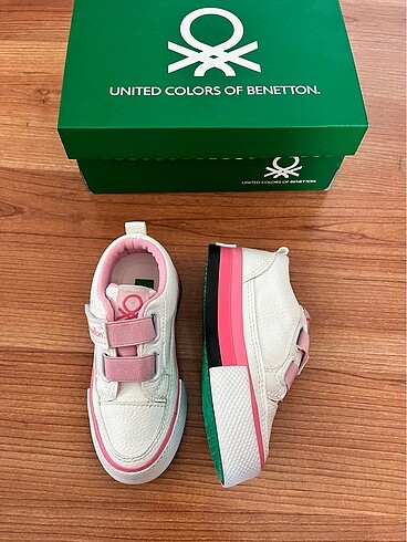 23 Beden Benetton pembe beyaz 23 no