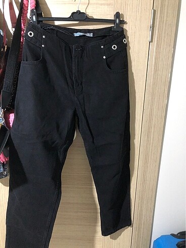 42 Beden Siyah mom jean