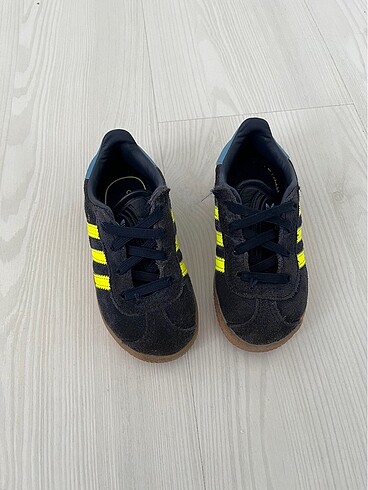 Adidas Erkek çocuk Adidas spor ayakkabısı
