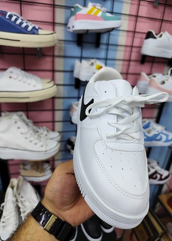 Nike Siyah Detaylı Beyaz unisex Spor Ayakkabı