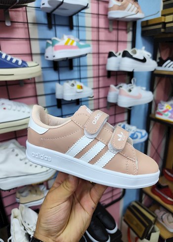 Kız Çocuk Adidas Spor Ayakkabı