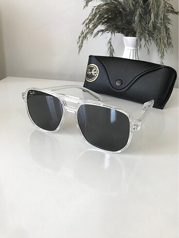 Rayban marka güneş gözlüğü