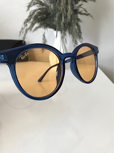 Beden Rayban marka güneş gözlüğü