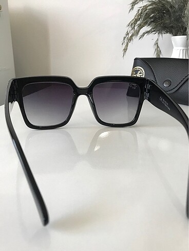 Ray Ban Rayban marka güneş gözlüğü