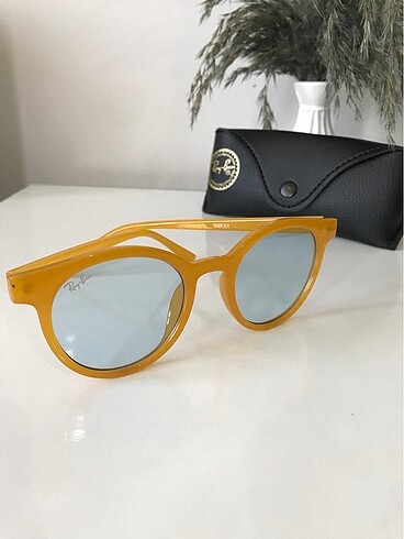 Beden turuncu Renk Rayban marka güneş gözlüğü
