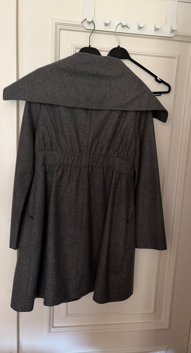 Geniş Yaka Antrasit Kaban - Görsel 3