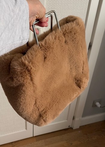 Bej Kürklü Kadın Çantası - Görsel 2