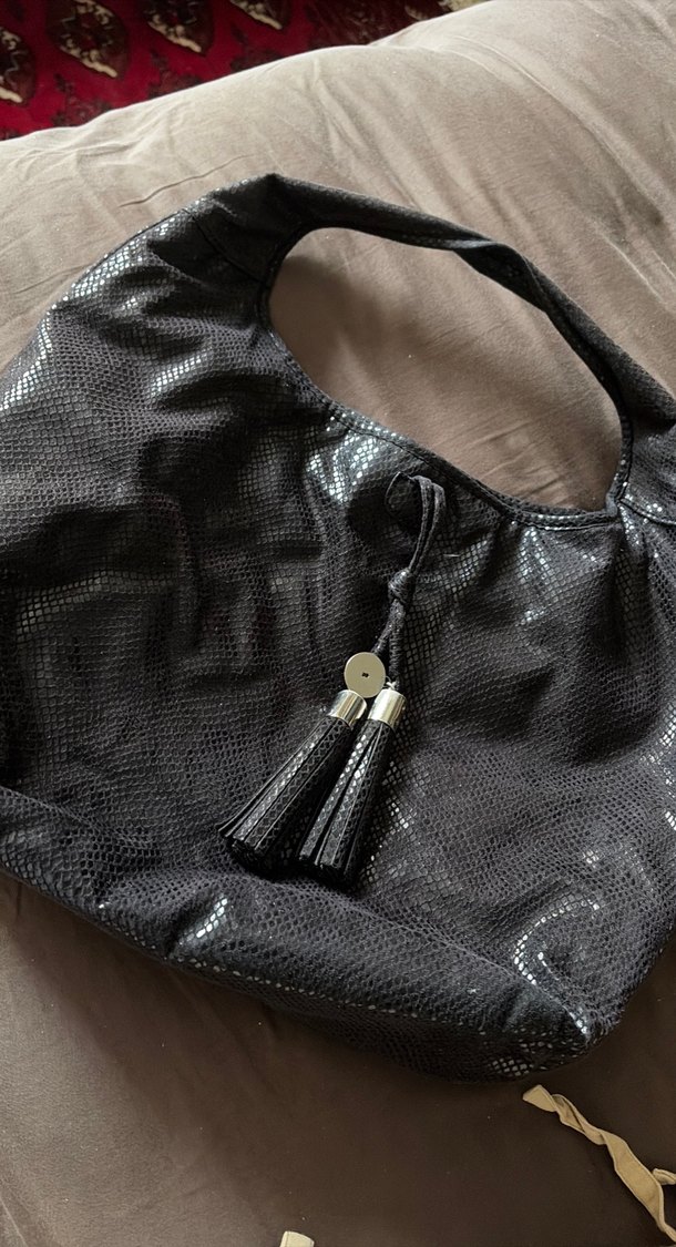 Siyah Yılan Derisi Desenli Fermuarlı Deri Çanta - Görsel 2