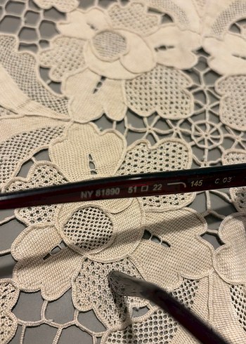 Bordo Dantel Detaylı Retro Kadın Güneş Gözlüğü - Görsel 4