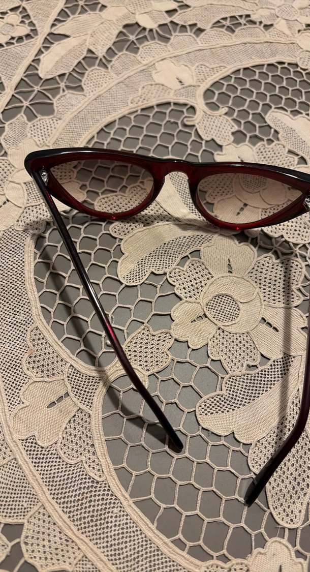 Bordo Dantel Detaylı Retro Kadın Güneş Gözlüğü - Görsel 3