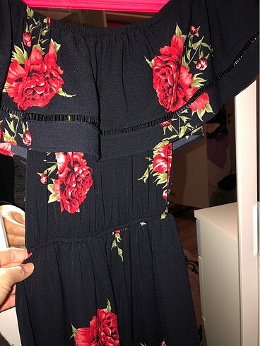 36 Beden siyah Renk Siyah gül baskılı elbise