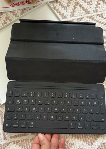  Beden Renk Apple iPad Siyah Smart Keyboard