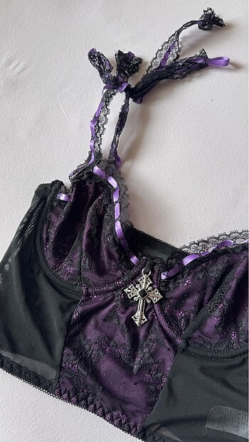s Beden vintage tül goth bustiyer