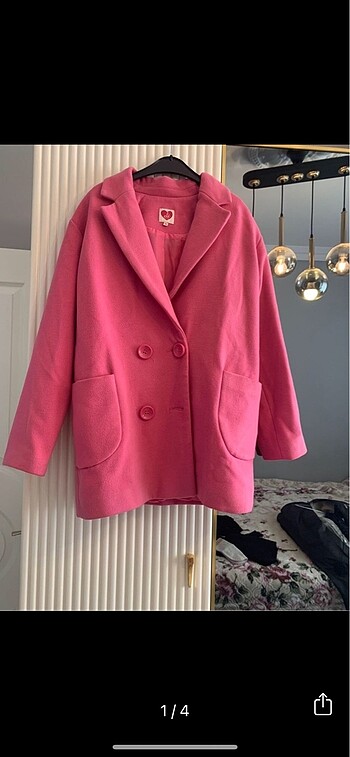 Pembe kaşe kaban