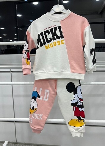 Zara Mickey Mouse Çocuk Takımı 4-5 Yaş 
