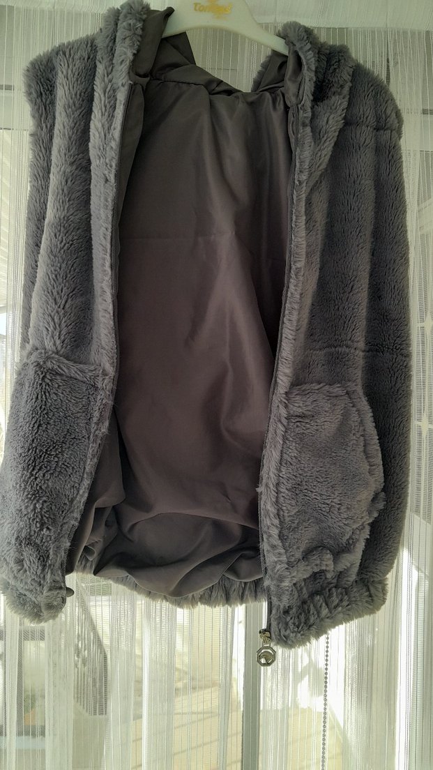 Kapüşonlu Gri Peluş Kız Yeleği - Görsel 2